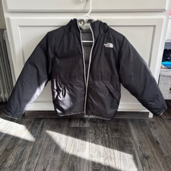 North Face Boys Reversible Black/Gray Winter Coat Size 10 12 Medium - Picture 2 of 3